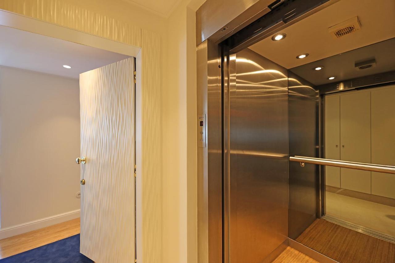 FLH Porto Clérigos Luxury Apartment Extérieur photo